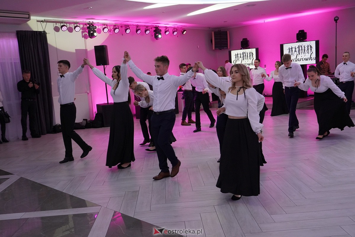 ZSZ 3 w Ostrołęce odlicza do matury! Studniówka 2024 [3.02.2024] - zdjęcie #149 - eOstroleka.pl