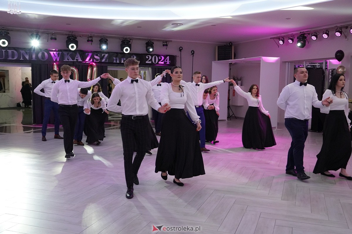ZSZ 3 w Ostrołęce odlicza do matury! Studniówka 2024 [3.02.2024] - zdjęcie #147 - eOstroleka.pl