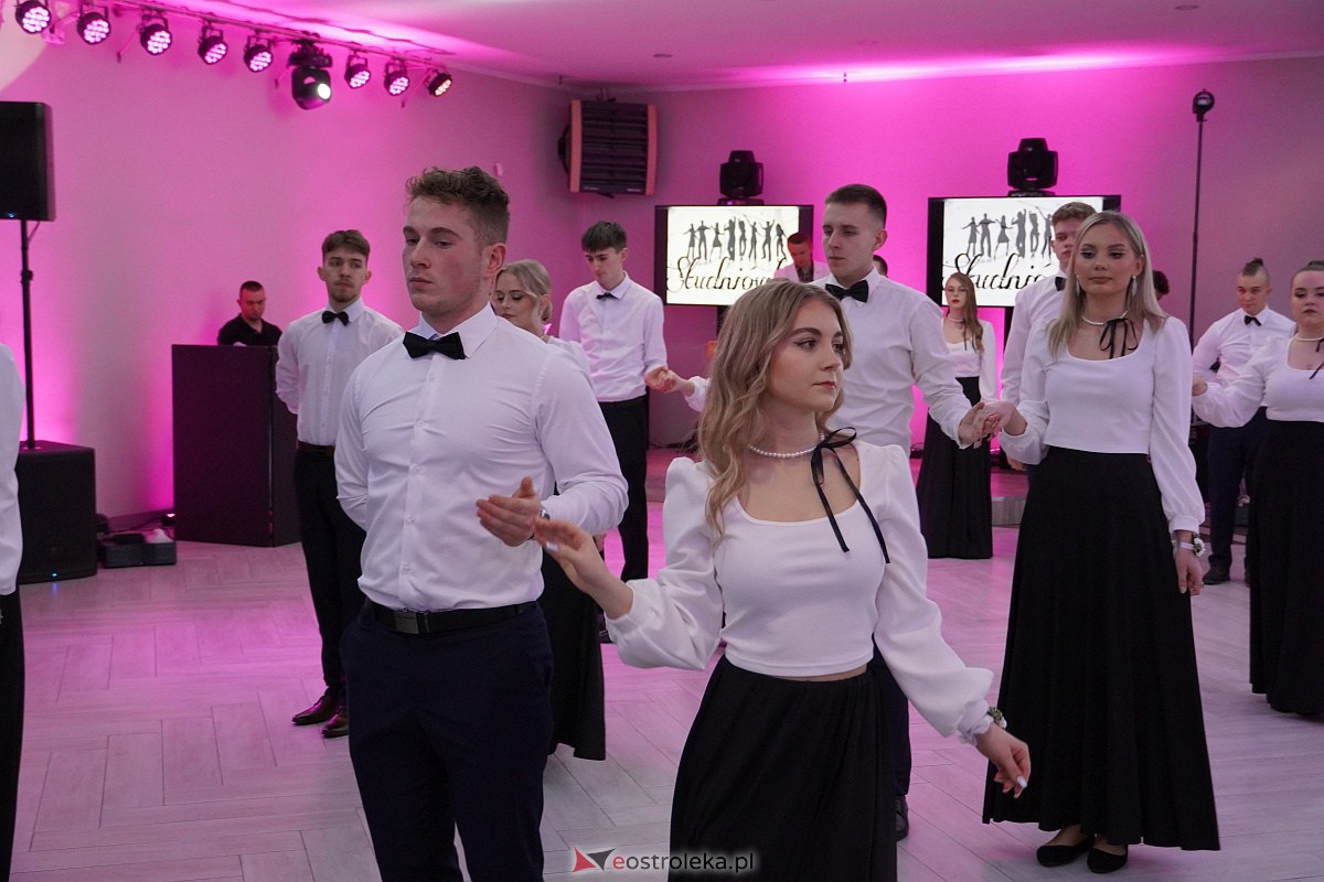 ZSZ 3 w Ostrołęce odlicza do matury! Studniówka 2024 [3.02.2024] - zdjęcie #144 - eOstroleka.pl