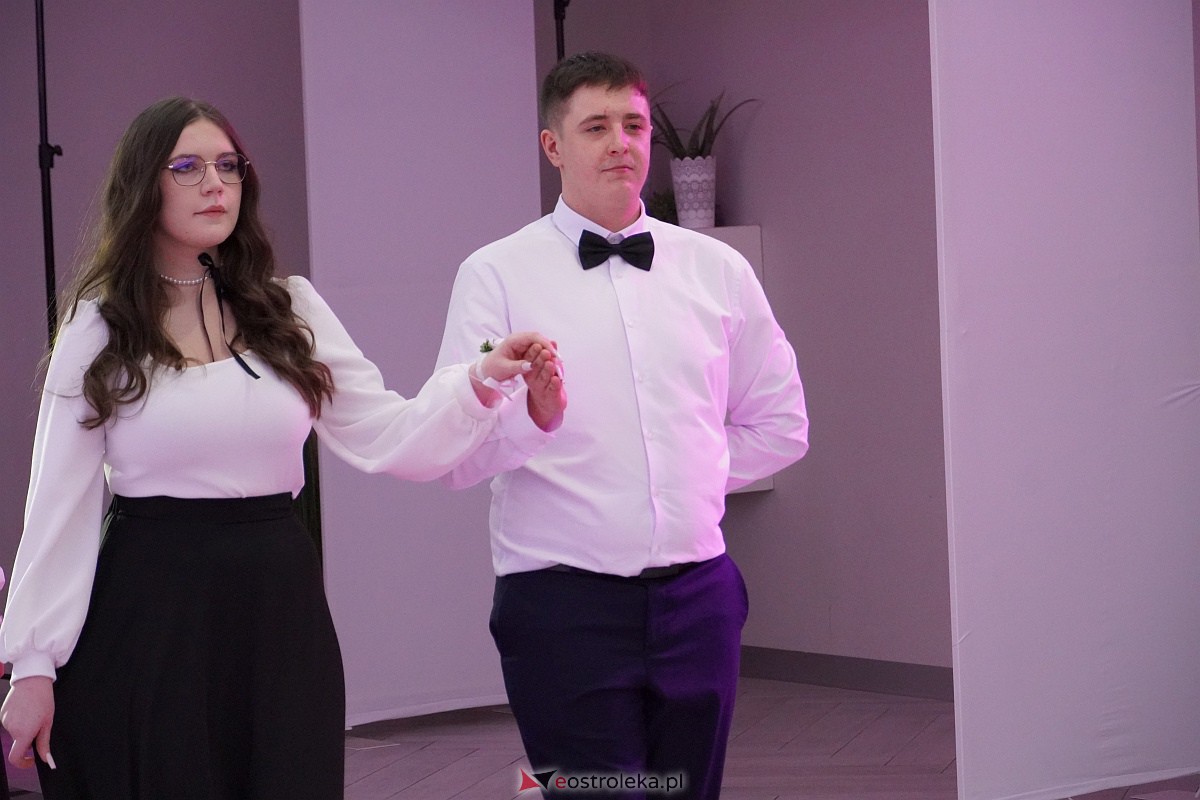 ZSZ 3 w Ostrołęce odlicza do matury! Studniówka 2024 [3.02.2024] - zdjęcie #137 - eOstroleka.pl