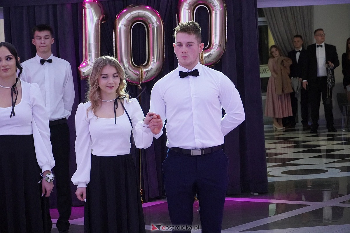ZSZ 3 w Ostrołęce odlicza do matury! Studniówka 2024 [3.02.2024] - zdjęcie #130 - eOstroleka.pl