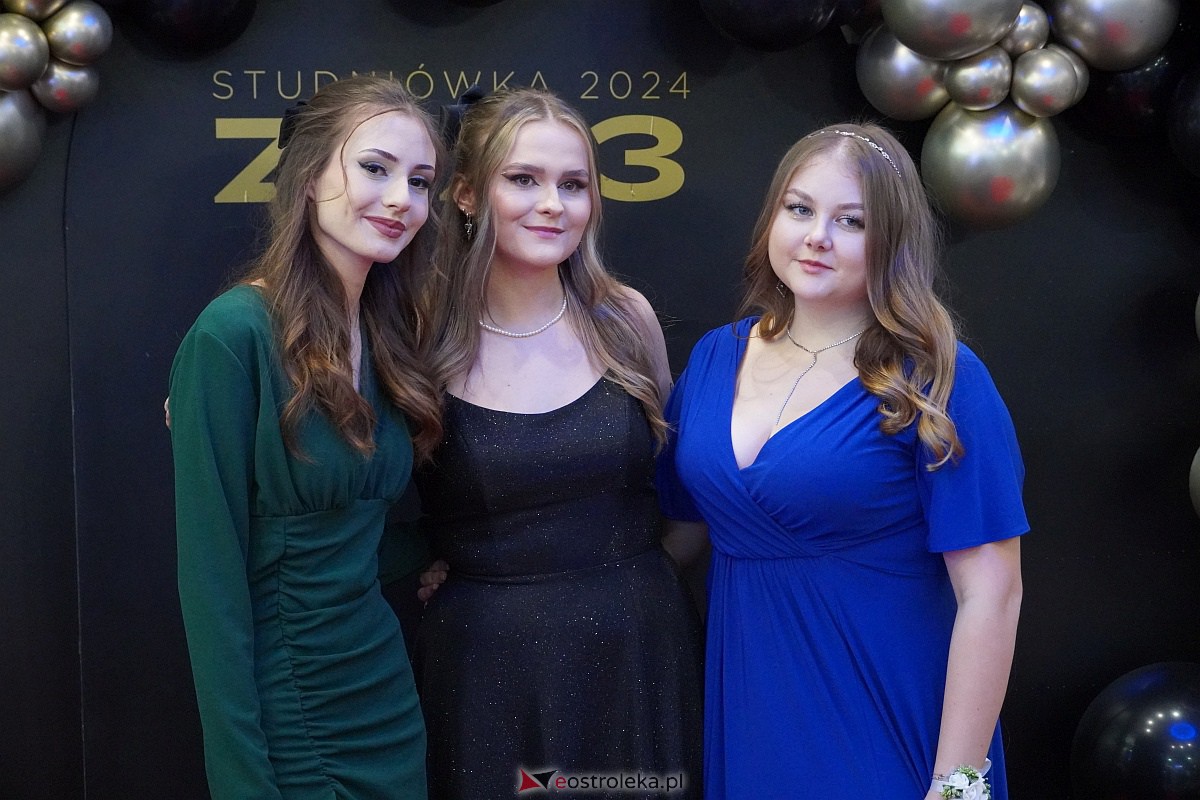 ZSZ 3 w Ostrołęce odlicza do matury! Studniówka 2024 [3.02.2024] - zdjęcie #120 - eOstroleka.pl