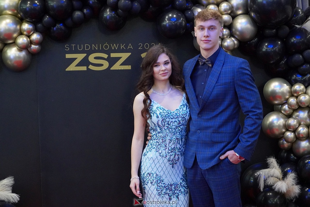 ZSZ 3 w Ostrołęce odlicza do matury! Studniówka 2024 [3.02.2024] - zdjęcie #117 - eOstroleka.pl