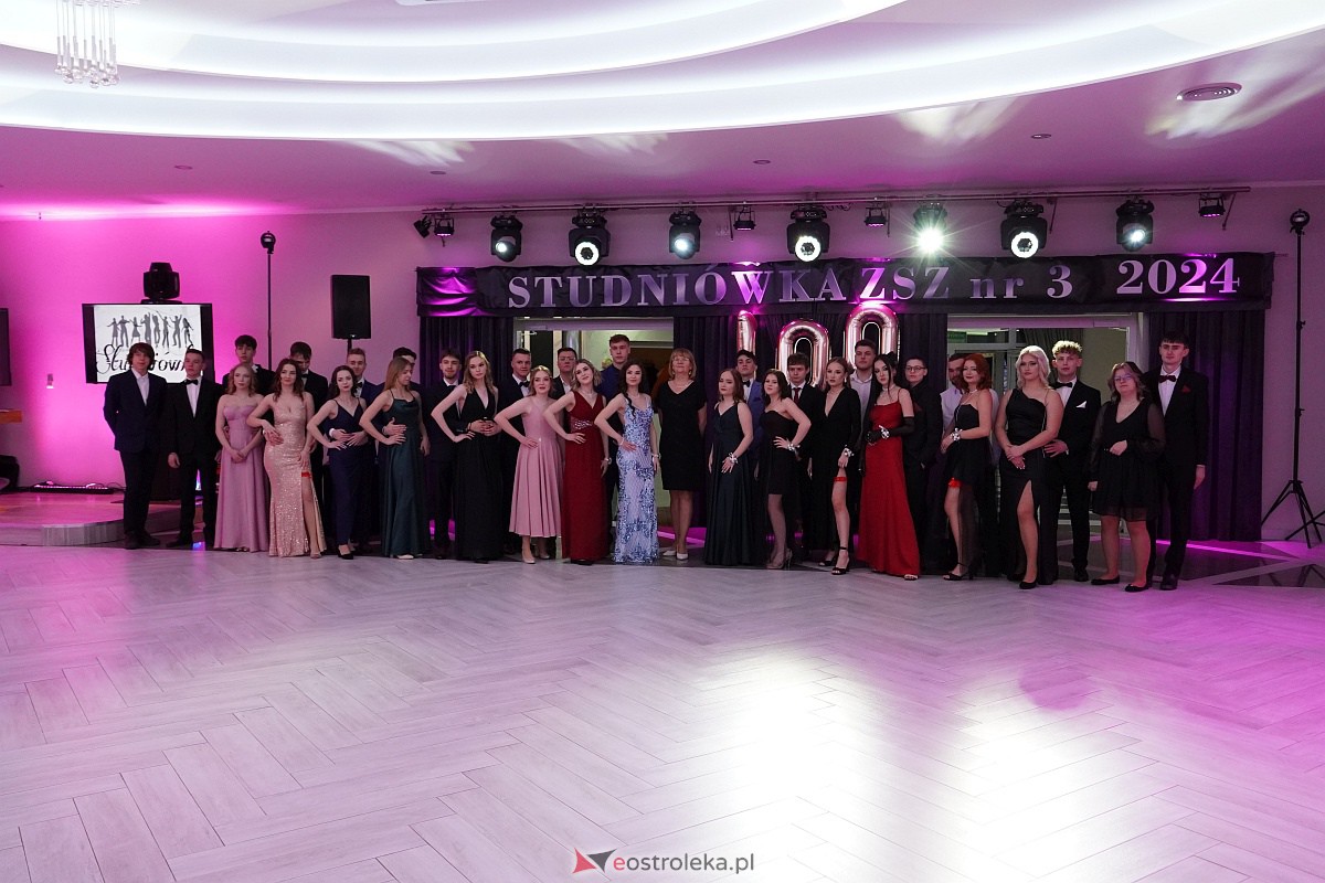 ZSZ 3 w Ostrołęce odlicza do matury! Studniówka 2024 [3.02.2024] - zdjęcie #109 - eOstroleka.pl
