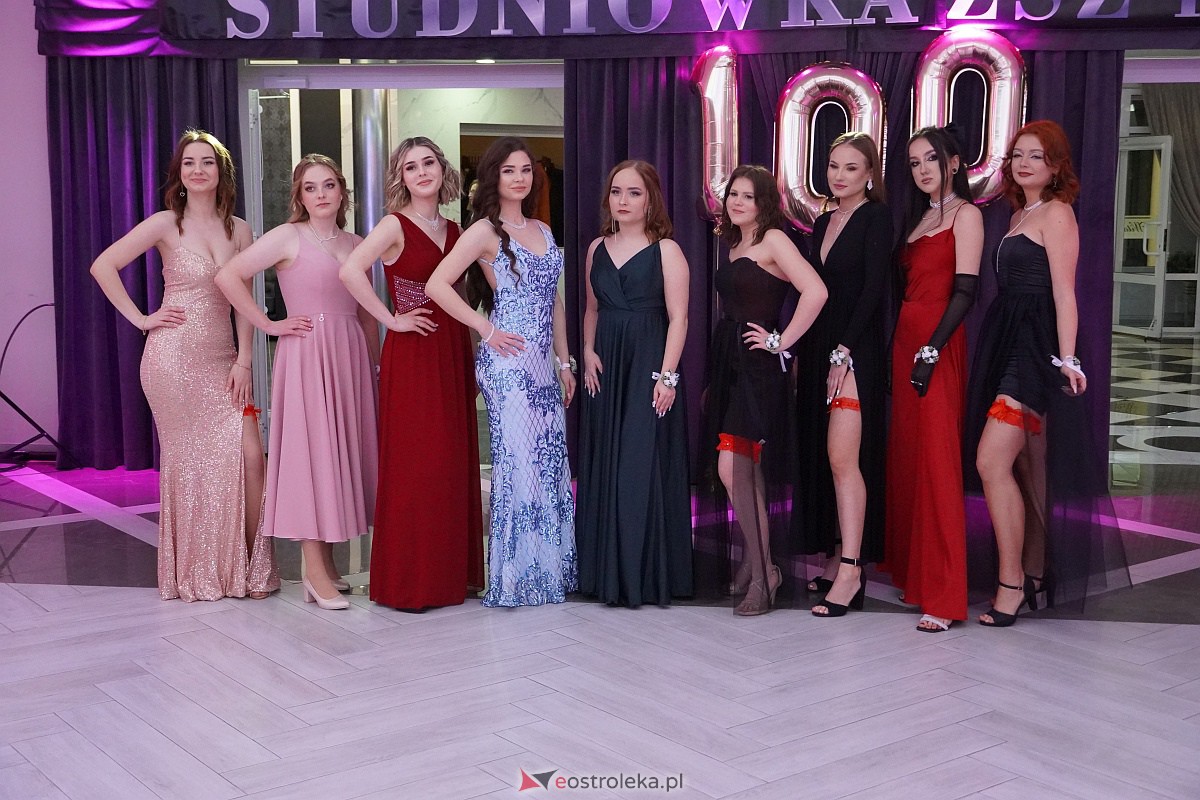 ZSZ 3 w Ostrołęce odlicza do matury! Studniówka 2024 [3.02.2024] - zdjęcie #101 - eOstroleka.pl