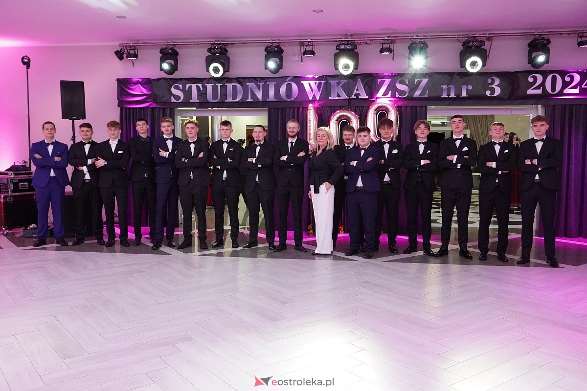 ZSZ 3 w Ostrołęce odlicza do matury! Studniówka 2024 [3.02.2024] - zdjęcie #88 - eOstroleka.pl