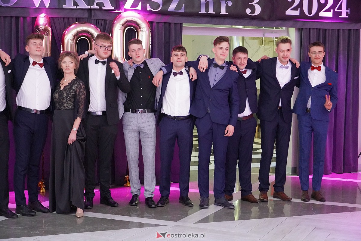 ZSZ 3 w Ostrołęce odlicza do matury! Studniówka 2024 [3.02.2024] - zdjęcie #79 - eOstroleka.pl
