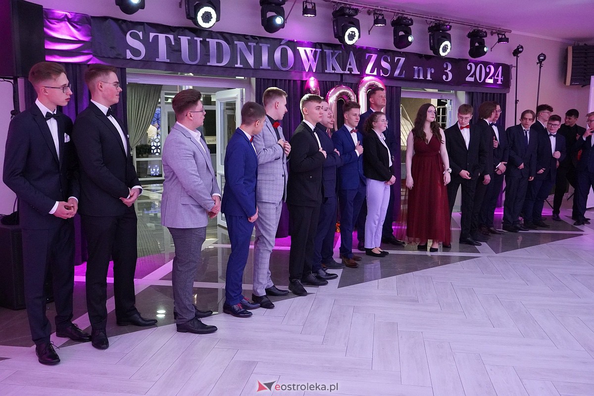 ZSZ 3 w Ostrołęce odlicza do matury! Studniówka 2024 [3.02.2024] - zdjęcie #69 - eOstroleka.pl