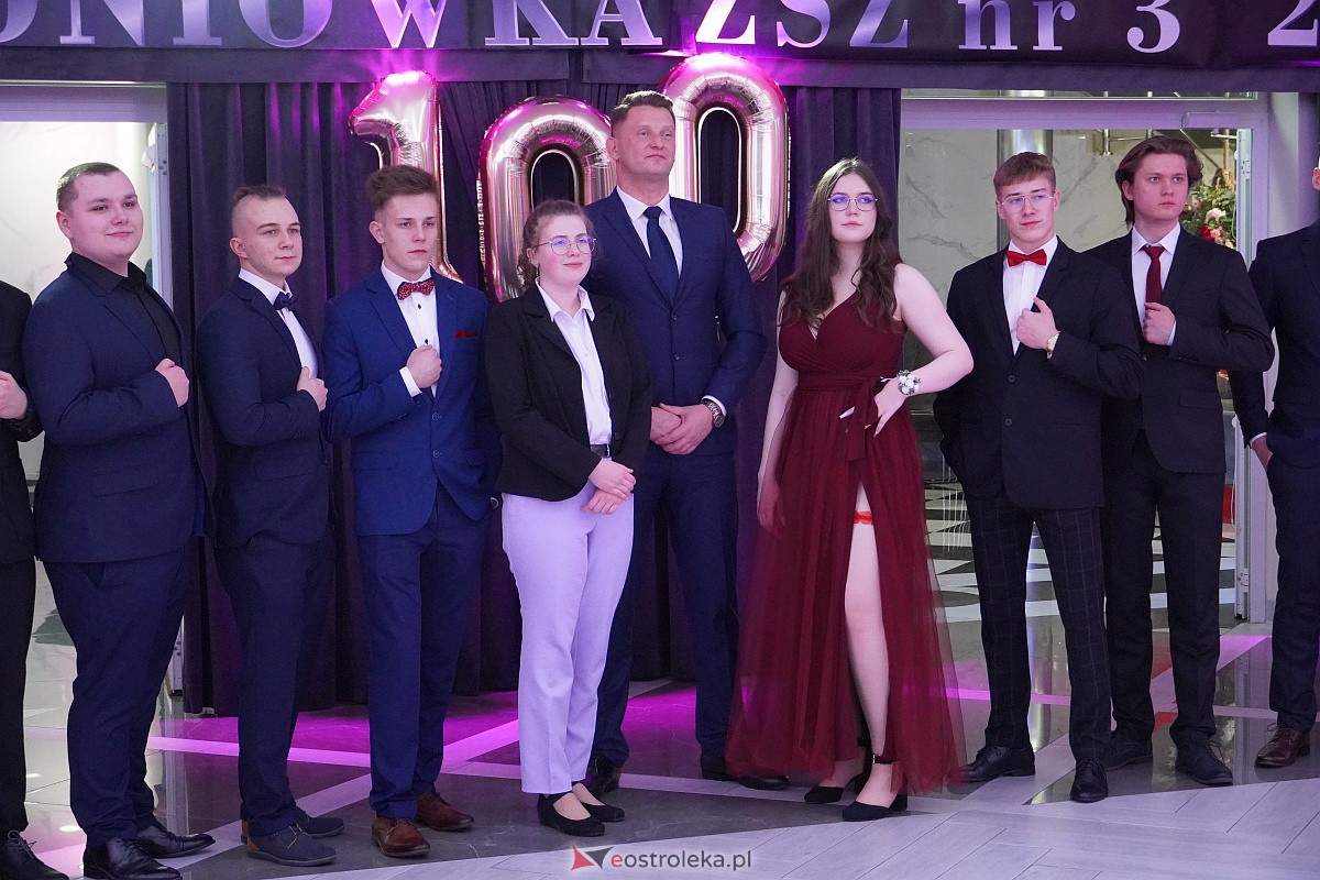 ZSZ 3 w Ostrołęce odlicza do matury! Studniówka 2024 [3.02.2024] - zdjęcie #67 - eOstroleka.pl