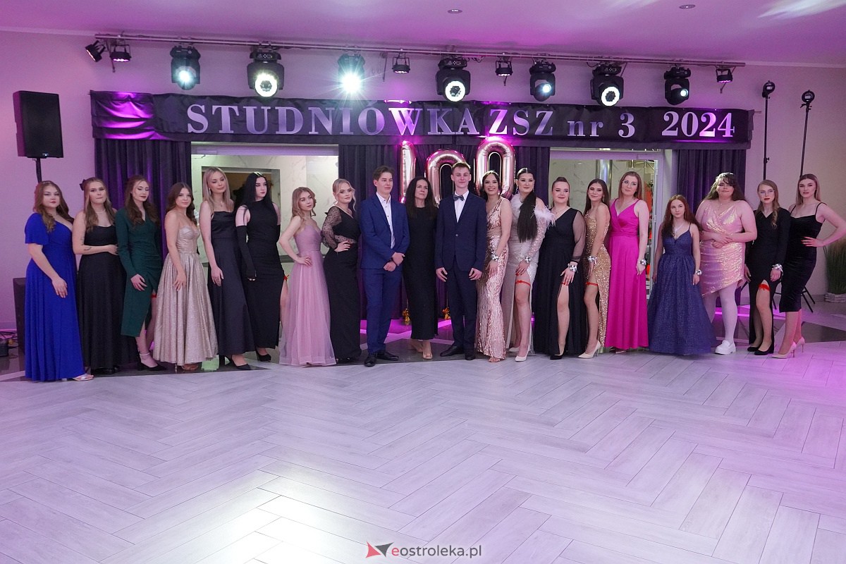 ZSZ 3 w Ostrołęce odlicza do matury! Studniówka 2024 [3.02.2024] - zdjęcie #49 - eOstroleka.pl