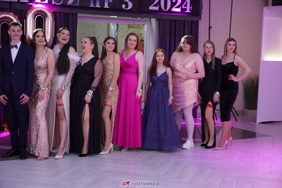 ZSZ 3 w Ostrołęce odlicza do matury! Studniówka 2024 [3.02.2024] - zdjęcie #48 - eOstroleka.pl