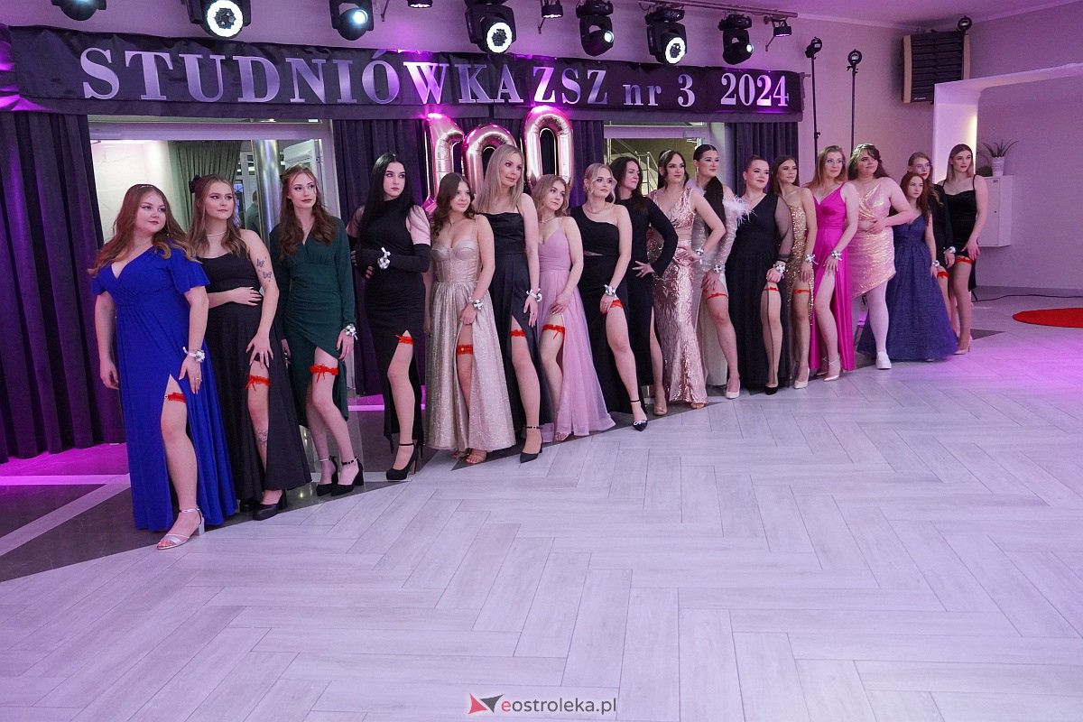 ZSZ 3 w Ostrołęce odlicza do matury! Studniówka 2024 [3.02.2024] - zdjęcie #39 - eOstroleka.pl