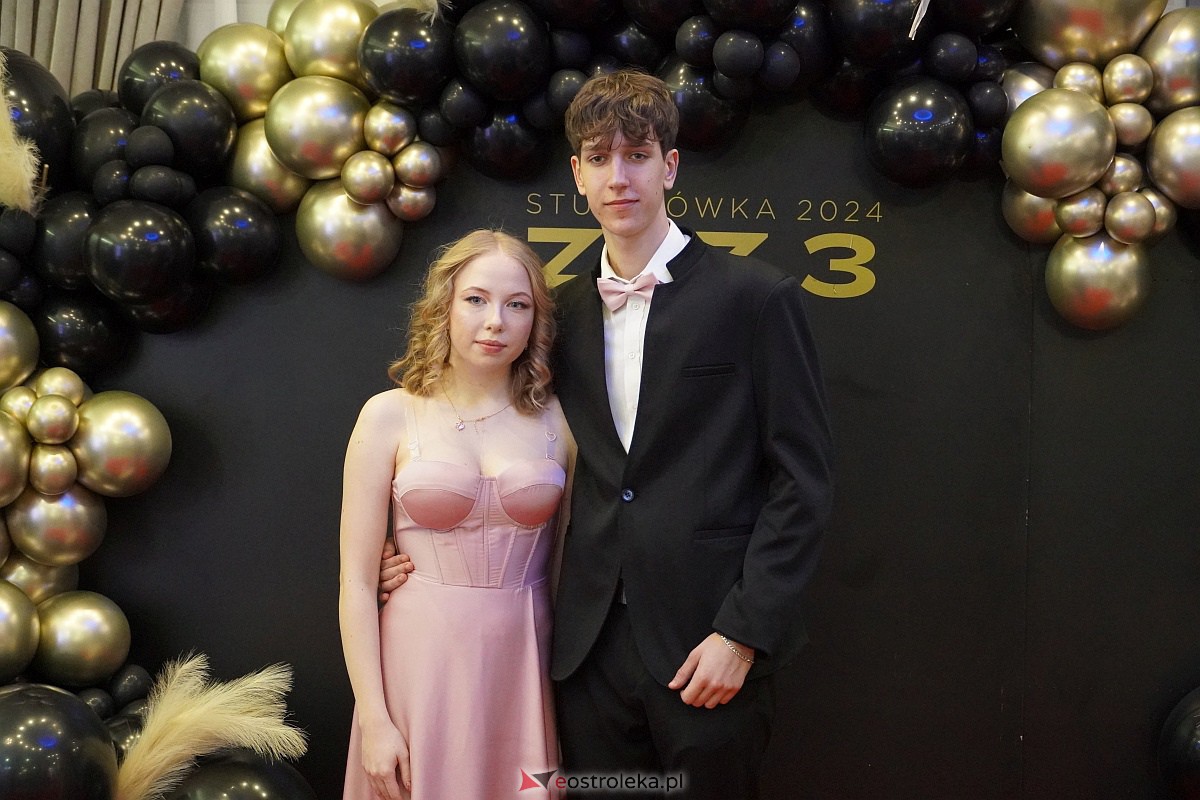 ZSZ 3 w Ostrołęce odlicza do matury! Studniówka 2024 [3.02.2024] - zdjęcie #32 - eOstroleka.pl