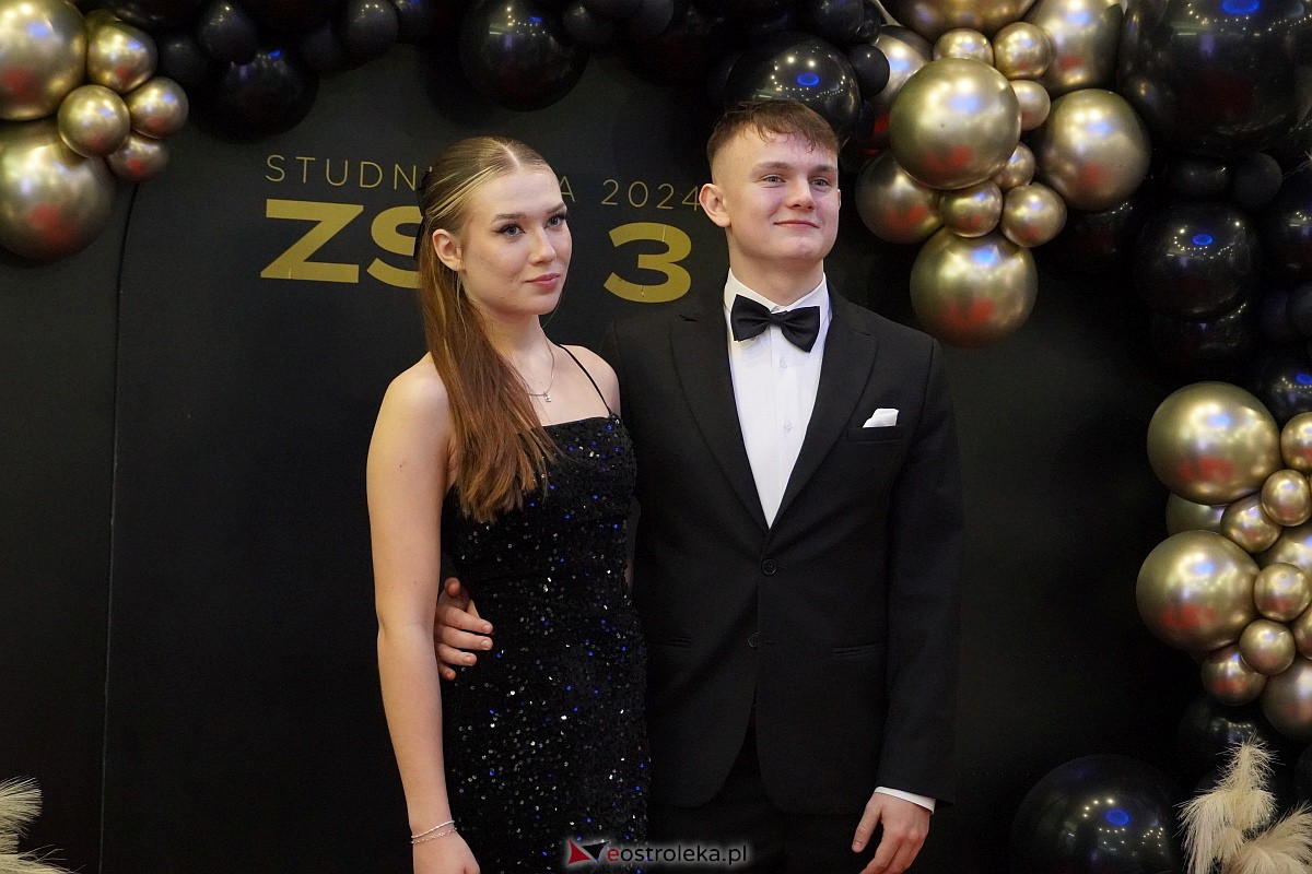 ZSZ 3 w Ostrołęce odlicza do matury! Studniówka 2024 [3.02.2024] - zdjęcie #20 - eOstroleka.pl