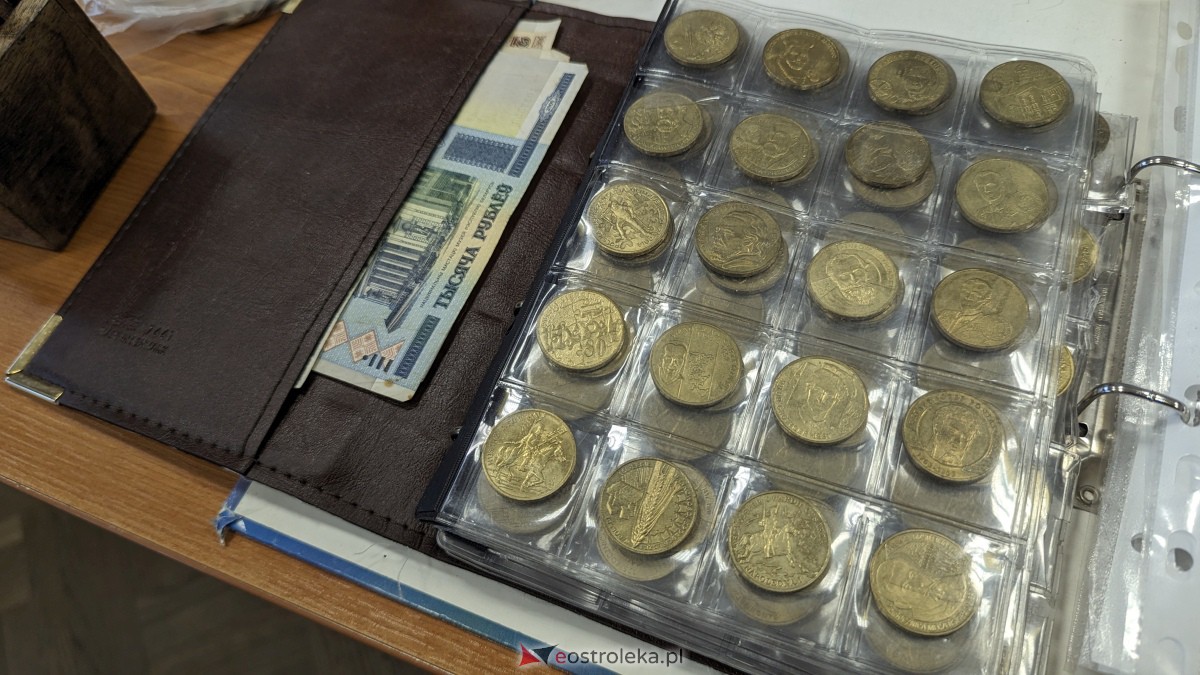 Giełda kolekcjonerska w Ostrołęce - skarbnica dla pasjonatów [04.02.2024] - zdjęcie #33 - eOstroleka.pl