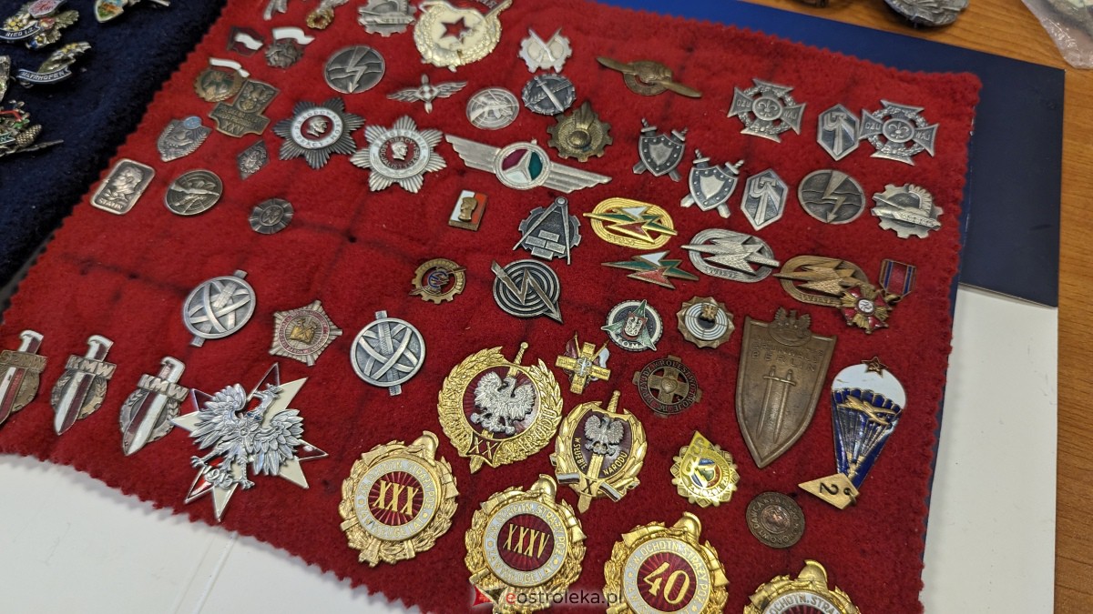 Giełda kolekcjonerska w Ostrołęce - skarbnica dla pasjonatów [04.02.2024] - zdjęcie #28 - eOstroleka.pl