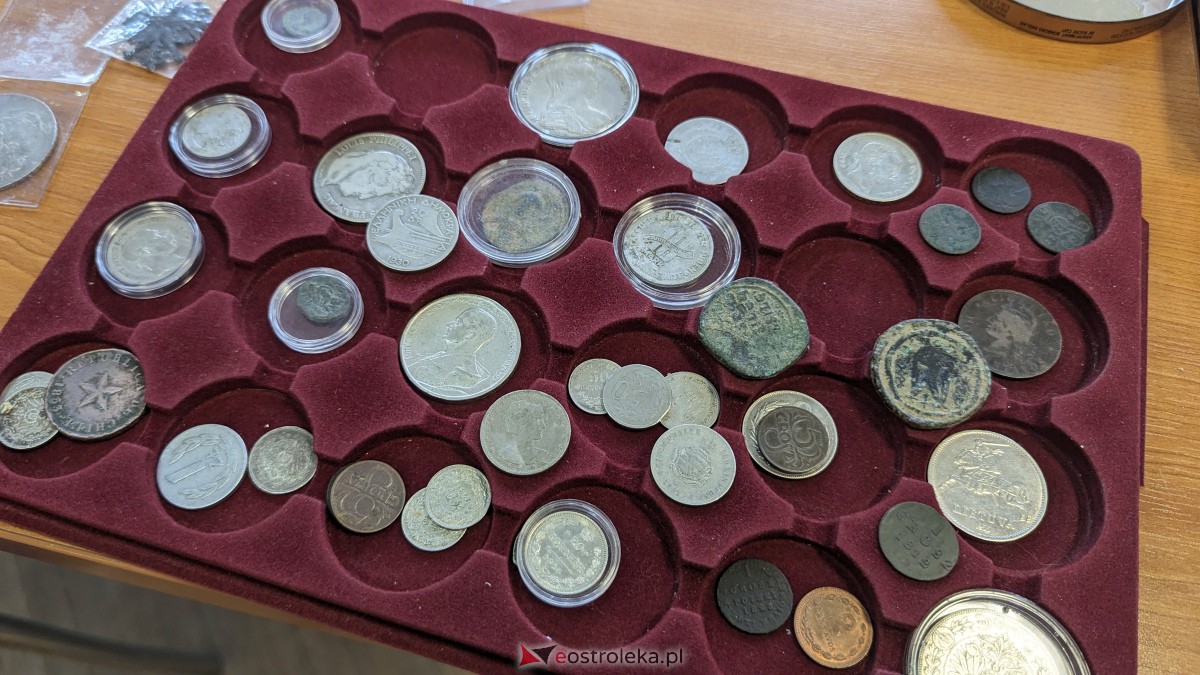 Giełda kolekcjonerska w Ostrołęce - skarbnica dla pasjonatów [04.02.2024] - zdjęcie #20 - eOstroleka.pl