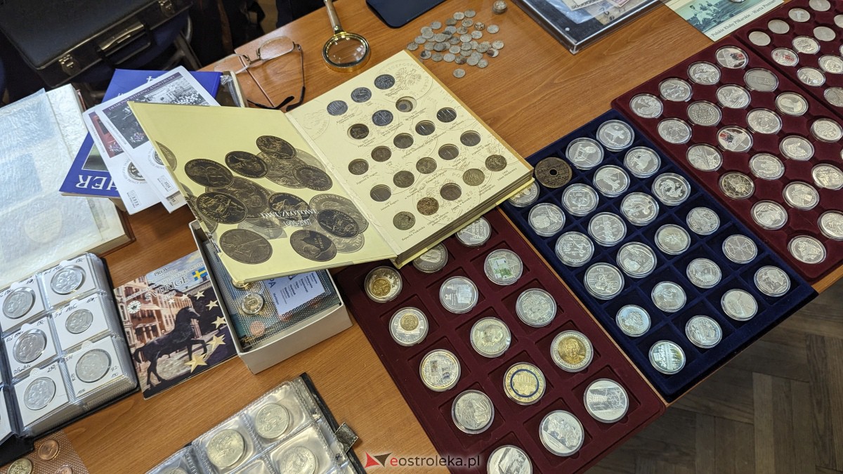 Giełda kolekcjonerska w Ostrołęce - skarbnica dla pasjonatów [04.02.2024] - zdjęcie #13 - eOstroleka.pl