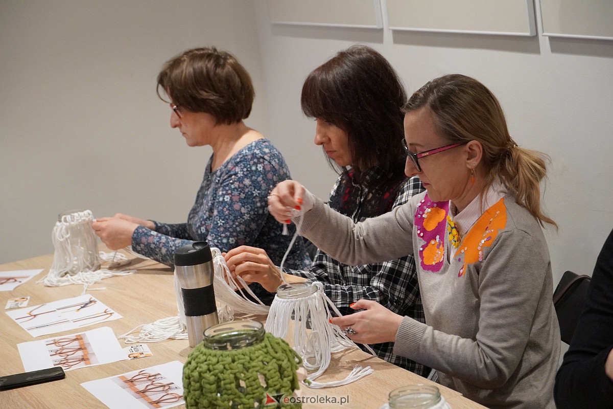 Niedziela w Muzeum pod hasłem „Lampiony z makramy” [4.02.2024] - zdjęcie #10 - eOstroleka.pl