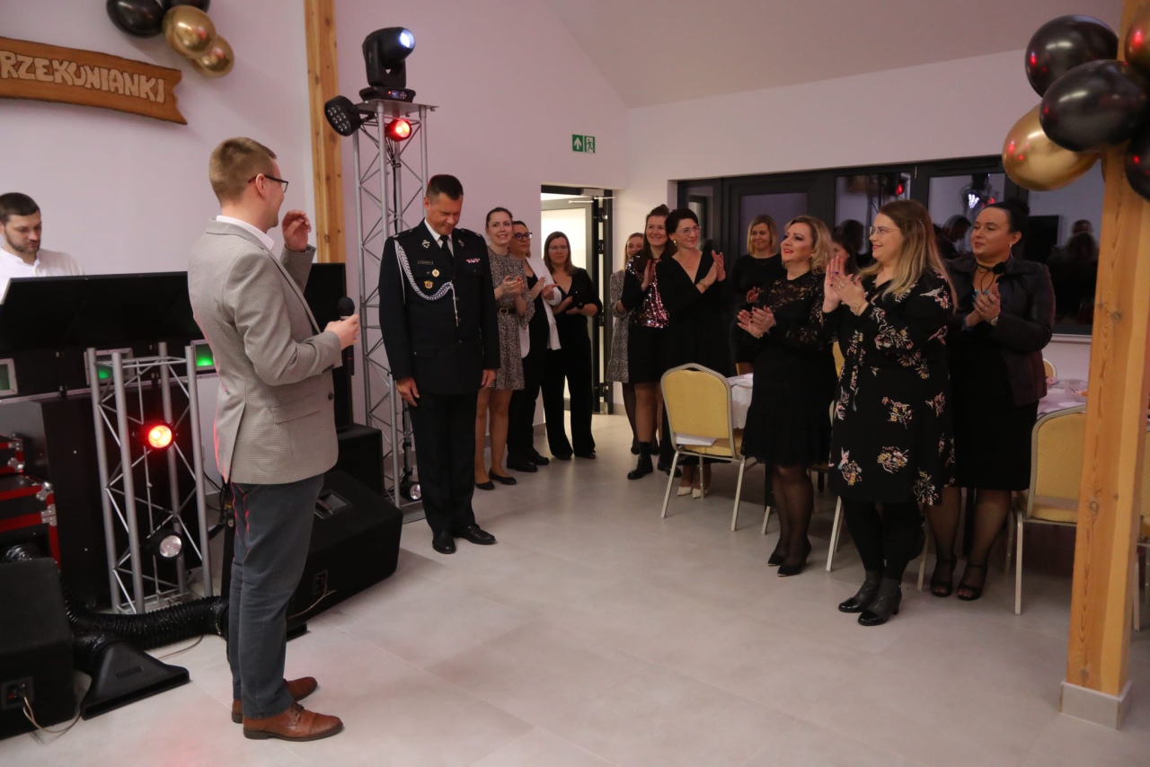 Potańcówka wiejska w Rzekuniu - zdjęcie #16 - eOstroleka.pl