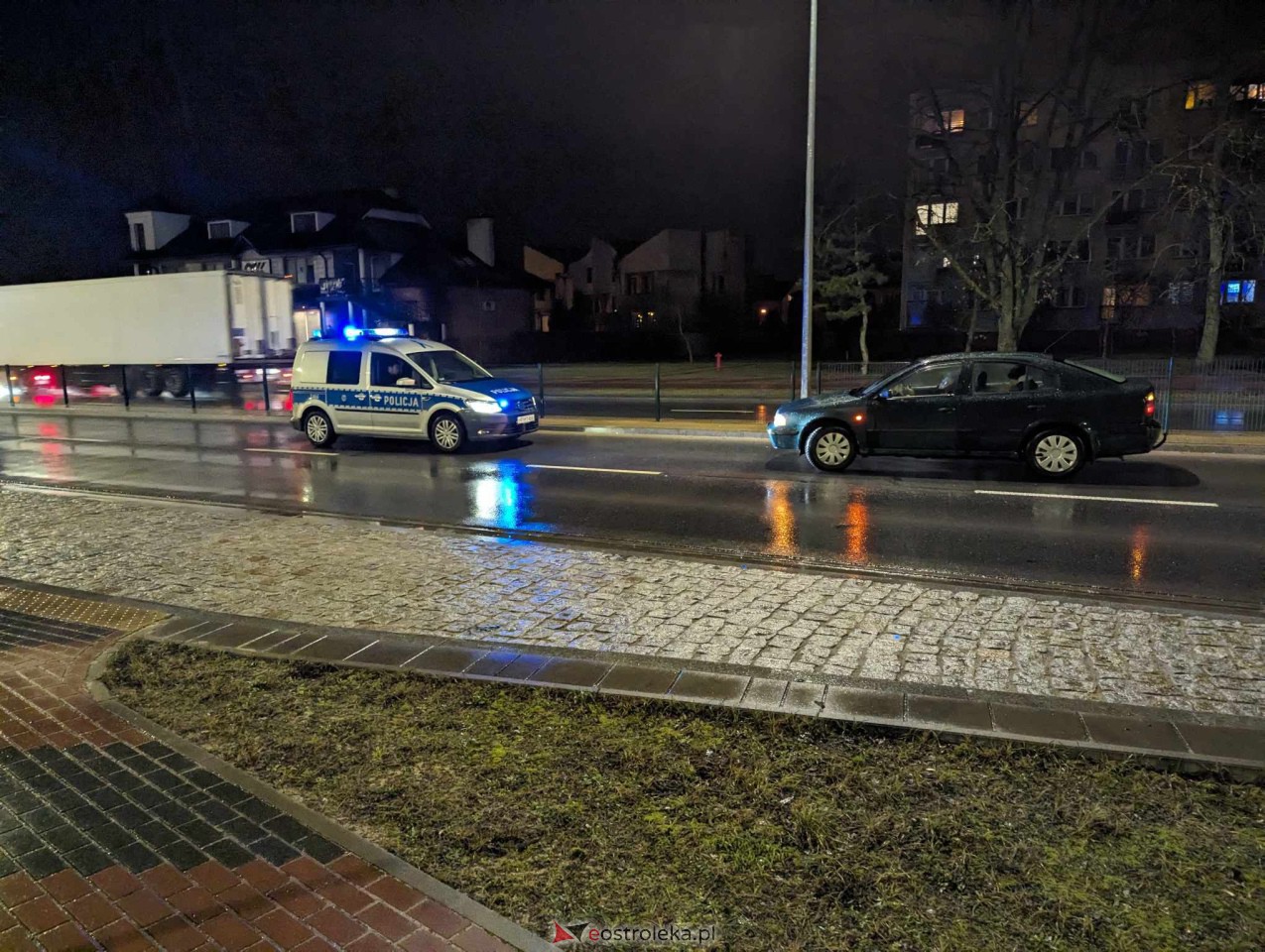 Kolizja na Witosa w Ostrołęce [06.02.2024] - zdjęcie #2 - eOstroleka.pl