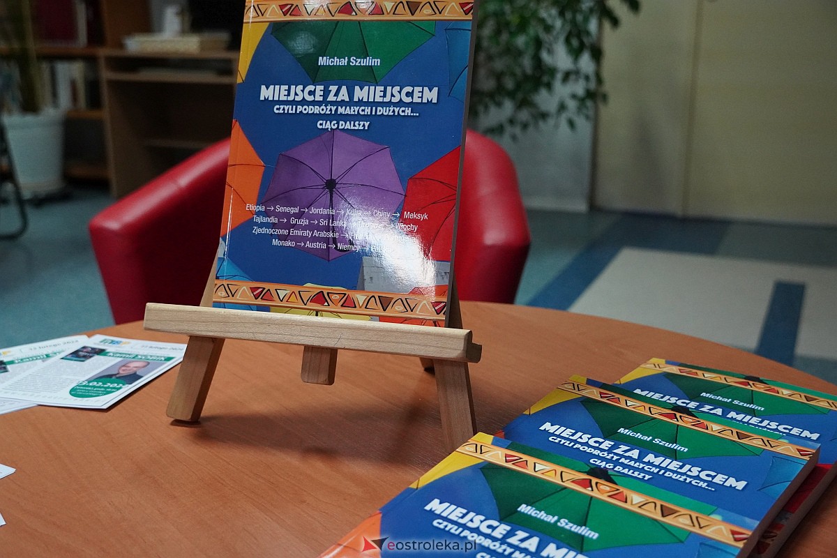 Spotkanie autorskie z Michałem Szulimem w ostrołęckiej bibliotece [06.02.2024] - zdjęcie #15 - eOstroleka.pl