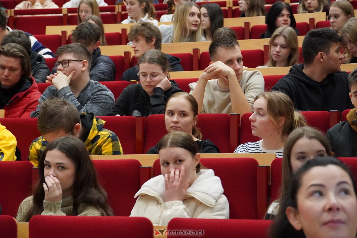 Narkotyki a prawo: Spotkanie z ekspertem w WSAP [7.02.2024] - zdjęcie #35 - eOstroleka.pl