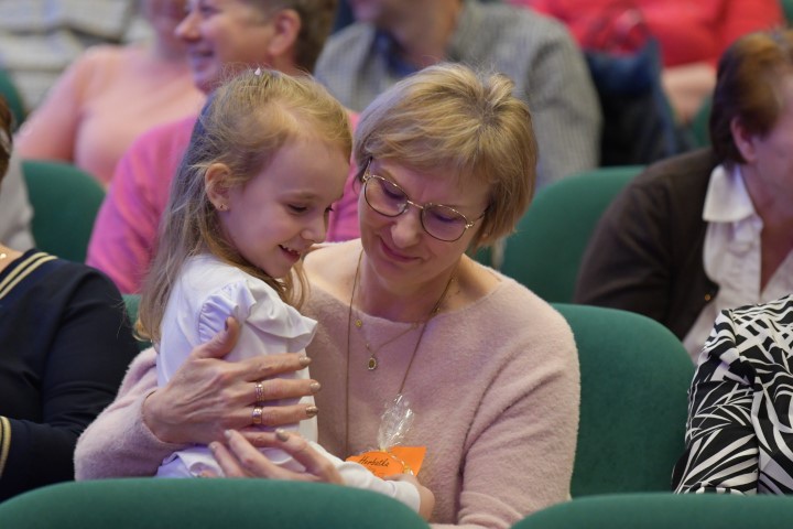Dzień Babci i Dziadka w Myszyńcu [fot. Gmina Myszyniec] - zdjęcie #18 - eOstroleka.pl