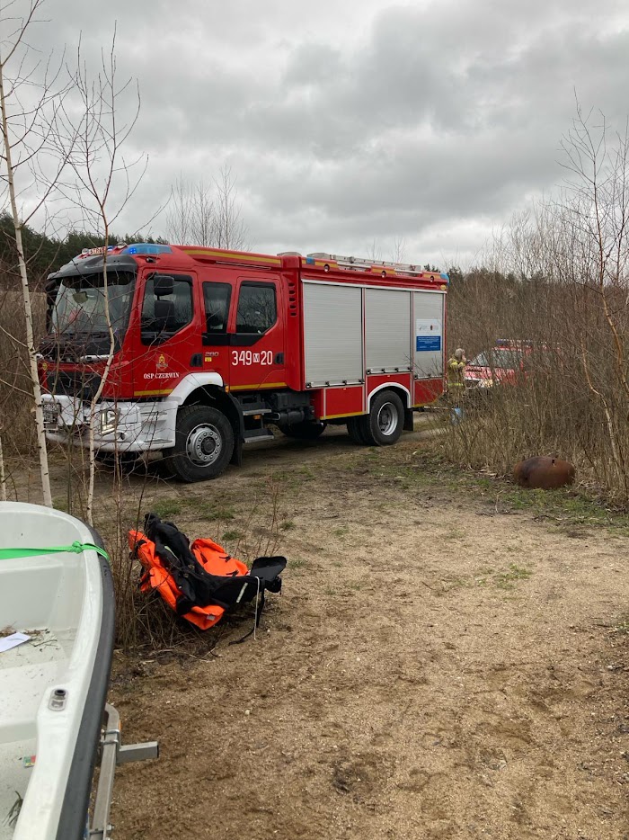 Dramat na łowisku w Grodzisku: Jeleń utonął, mimo akcji ratunkowej [07.02.2024] - zdjęcie #8 - eOstroleka.pl