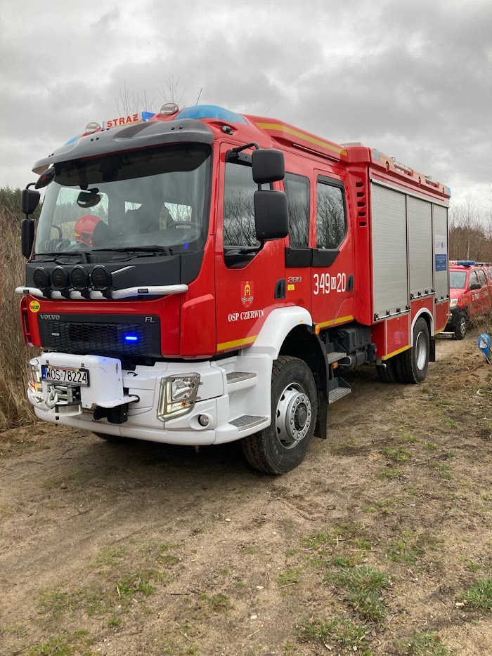 Dramat na łowisku w Grodzisku: Jeleń utonął, mimo akcji ratunkowej [07.02.2024] - zdjęcie #6 - eOstroleka.pl