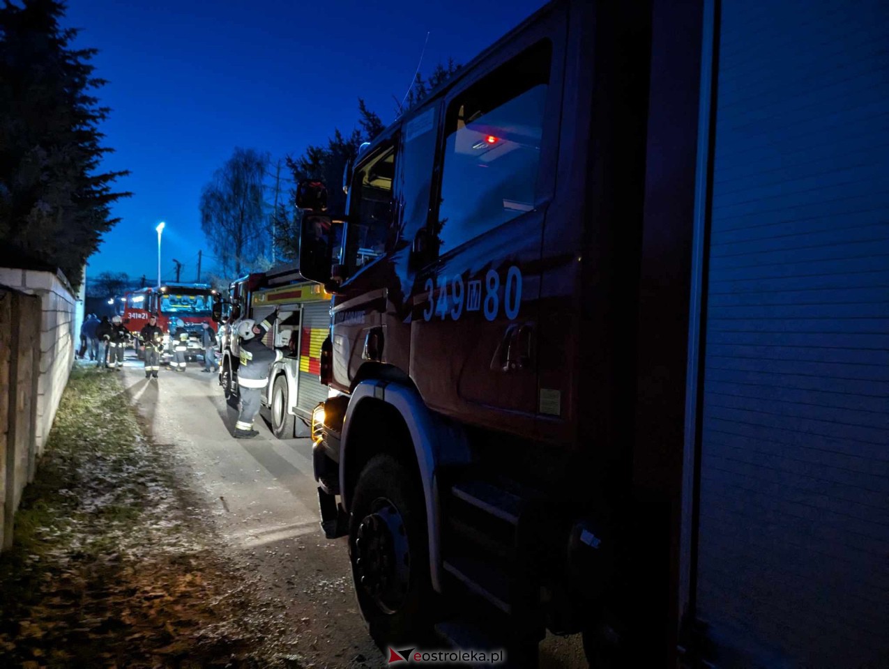 Pożar przy ulicy Miłosza w Ostrołęce [08.02.2024] - zdjęcie #3 - eOstroleka.pl