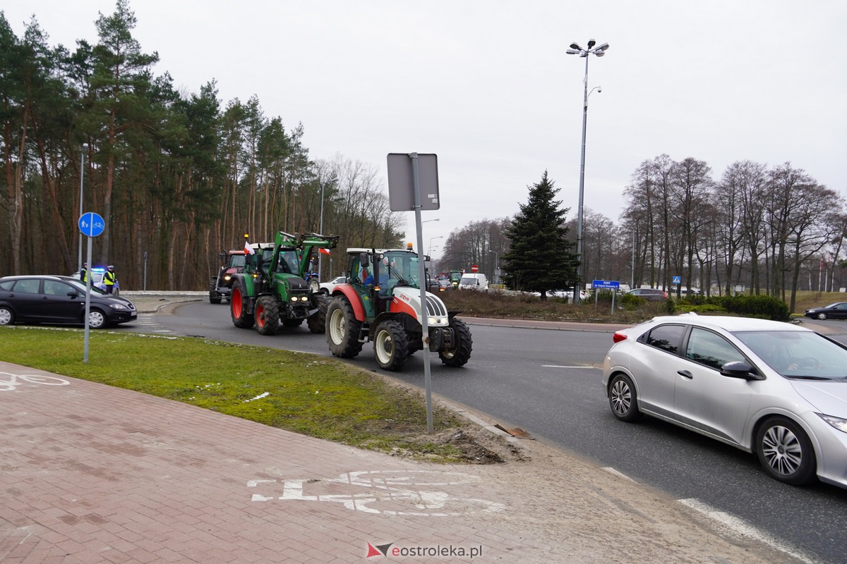 Protest rolników także w Ostrołęce! Ciągniki na ulicach [9.02.2024] - zdjęcie #60 - eOstroleka.pl