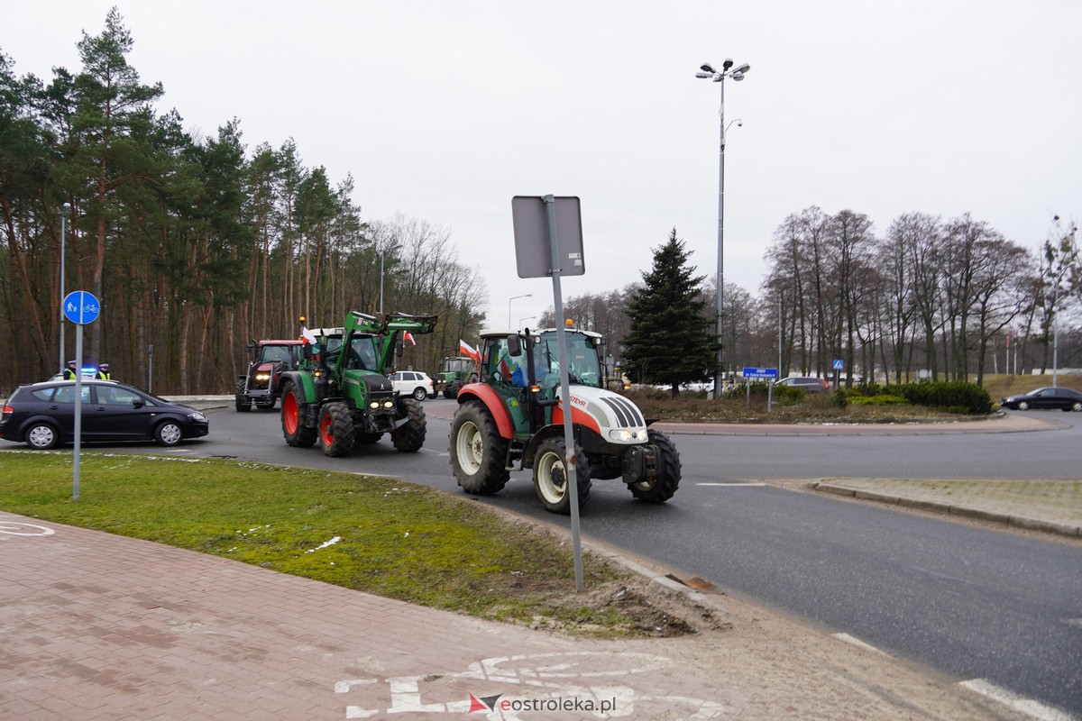 Protest rolników także w Ostrołęce! Ciągniki na ulicach [9.02.2024] - zdjęcie #59 - eOstroleka.pl
