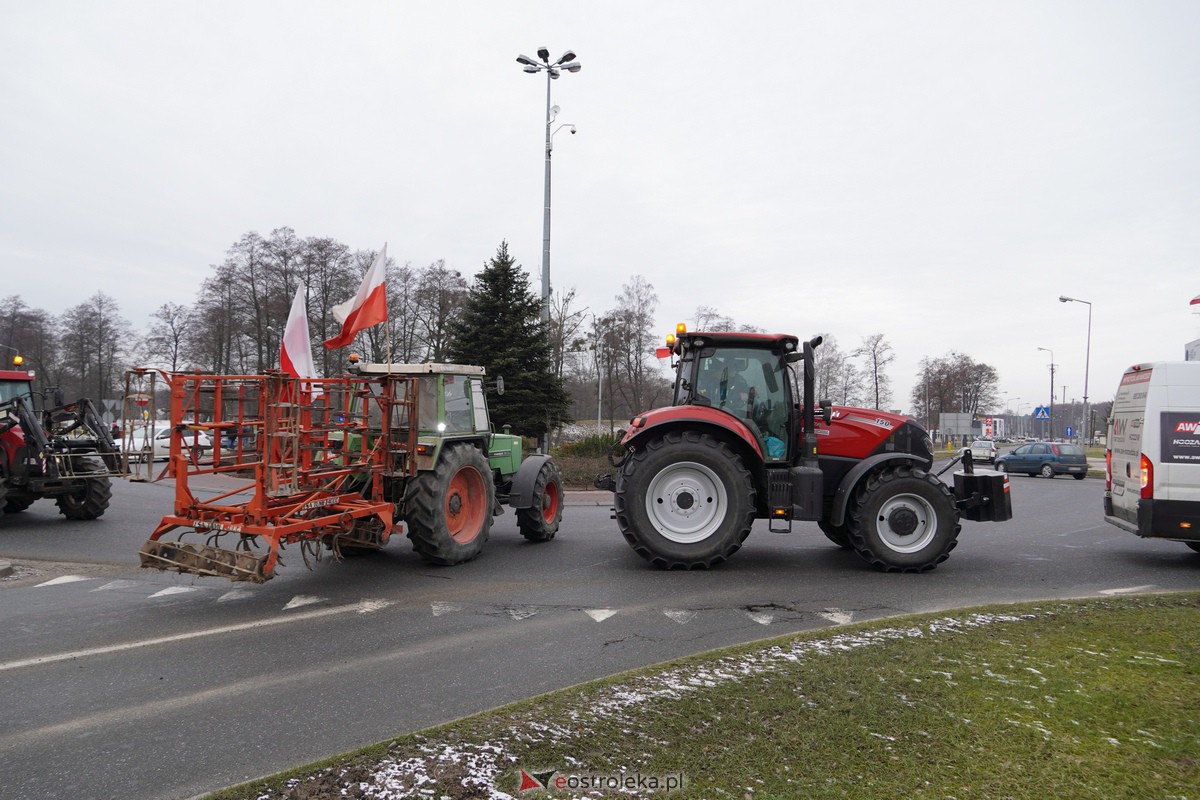 Protest rolników także w Ostrołęce! Ciągniki na ulicach [9.02.2024] - zdjęcie #39 - eOstroleka.pl