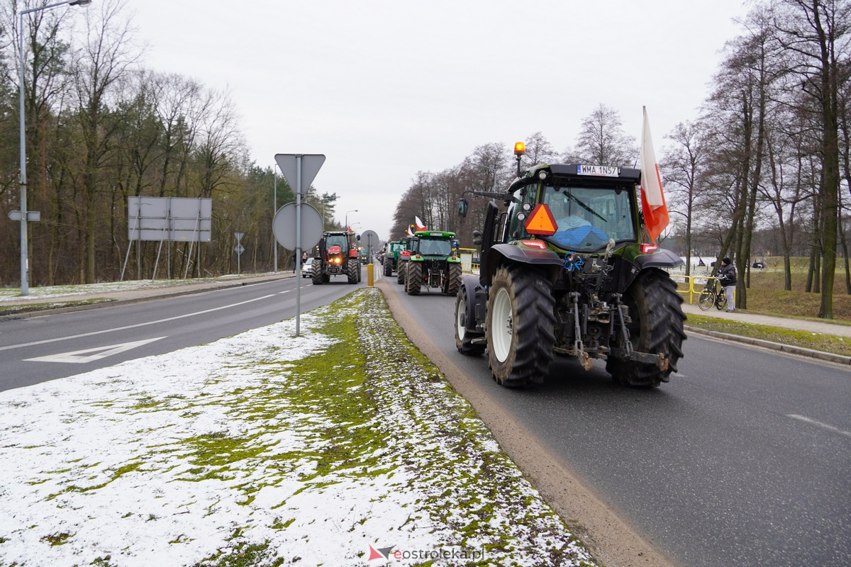 Protest rolników także w Ostrołęce! Ciągniki na ulicach [9.02.2024] - zdjęcie #32 - eOstroleka.pl