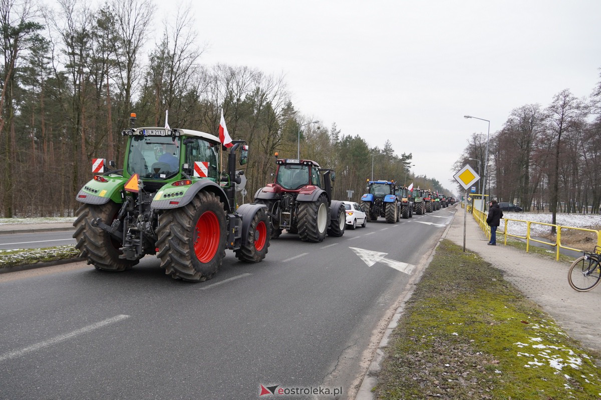 Protest rolników także w Ostrołęce! Ciągniki na ulicach [9.02.2024] - zdjęcie #24 - eOstroleka.pl