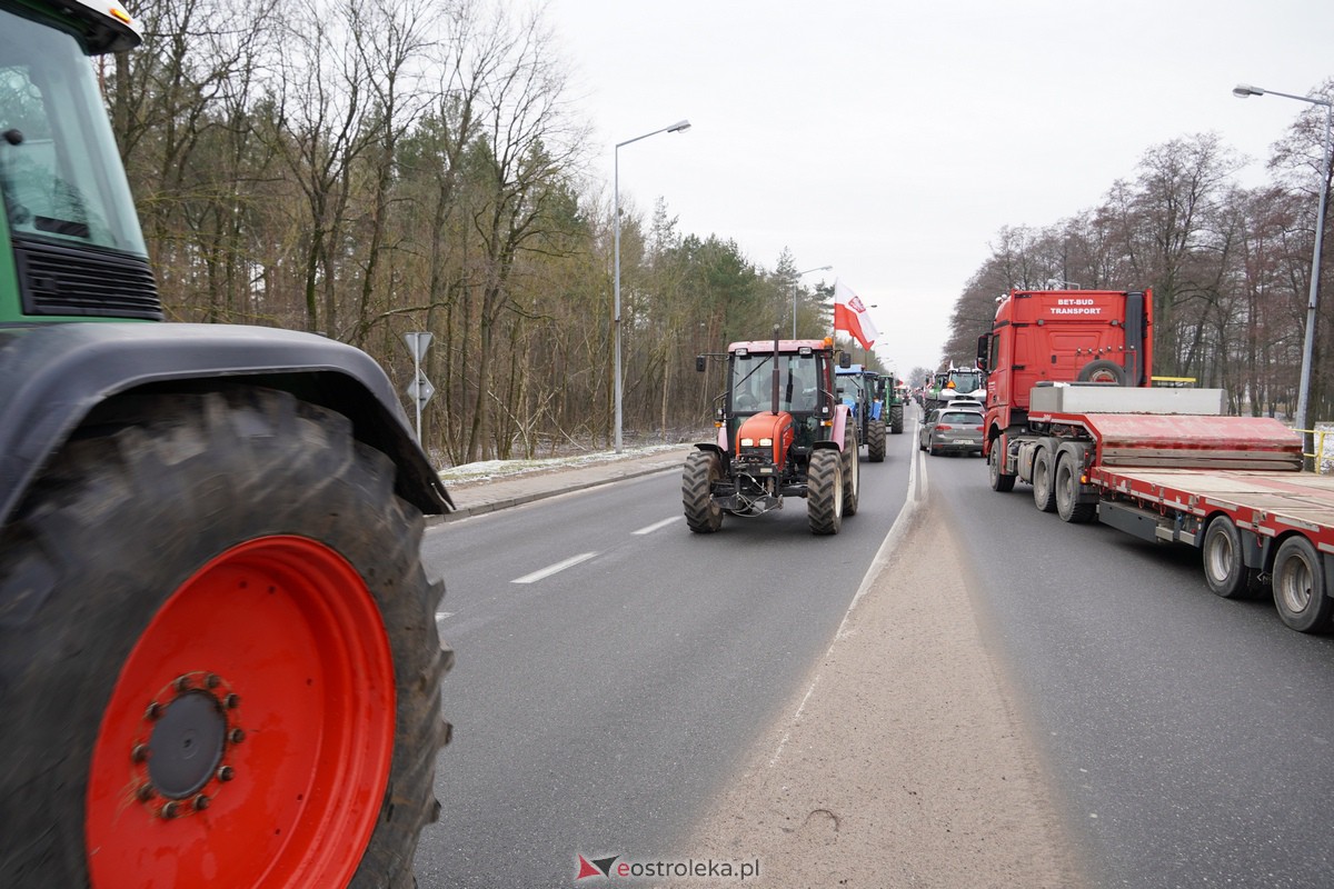 Protest rolników także w Ostrołęce! Ciągniki na ulicach [9.02.2024] - zdjęcie #18 - eOstroleka.pl