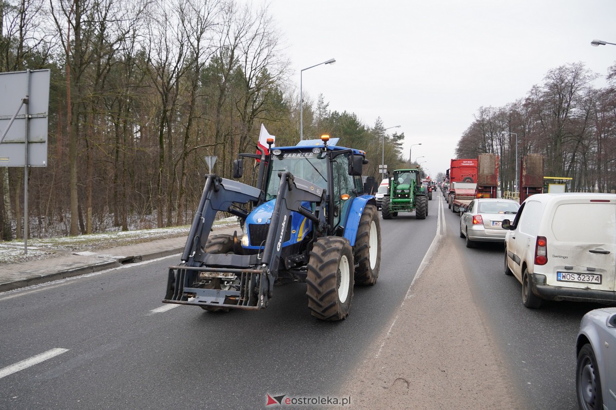 Protest rolników także w Ostrołęce! Ciągniki na ulicach [9.02.2024] - zdjęcie #14 - eOstroleka.pl