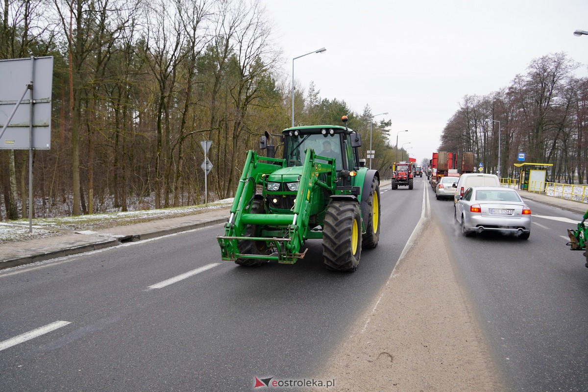 Protest rolników także w Ostrołęce! Ciągniki na ulicach [9.02.2024] - zdjęcie #11 - eOstroleka.pl