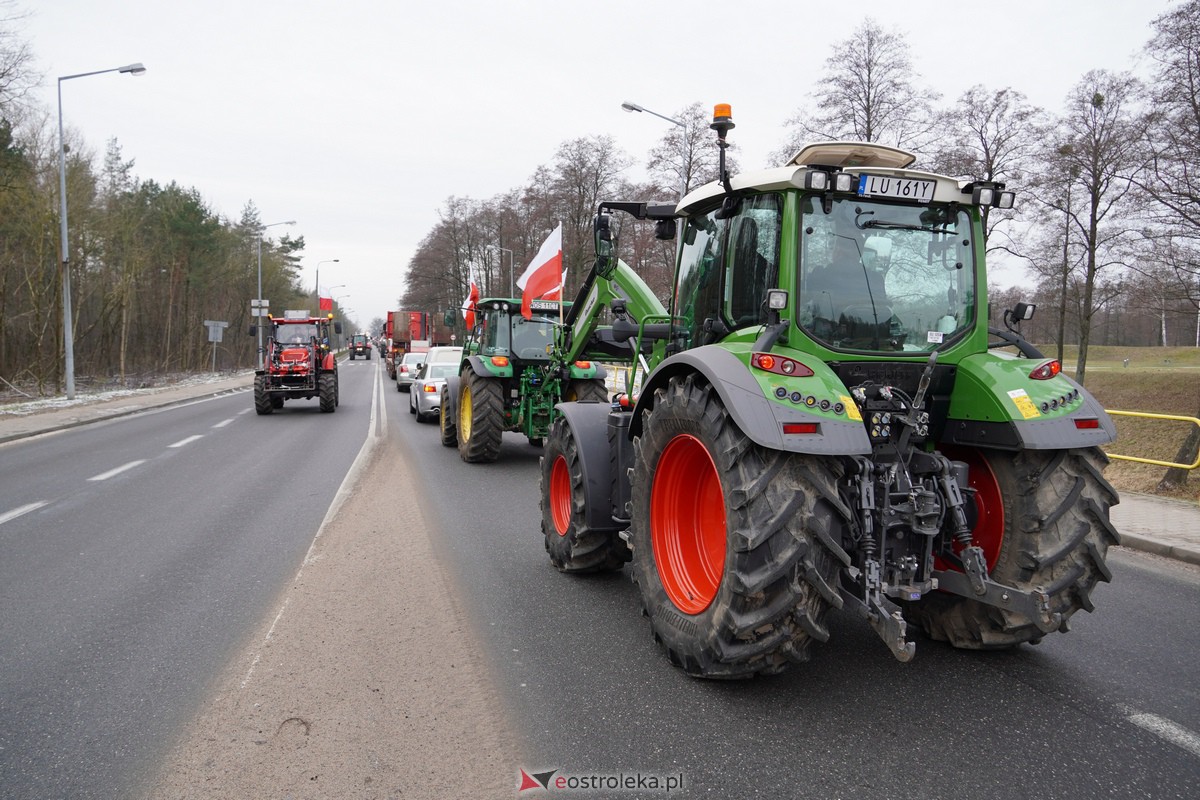 Protest rolników także w Ostrołęce! Ciągniki na ulicach [9.02.2024] - zdjęcie #10 - eOstroleka.pl