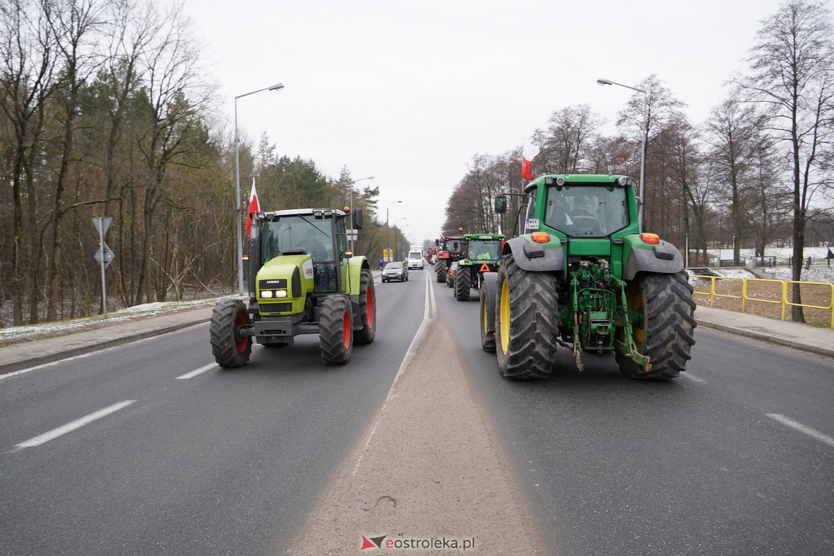 Protest rolników także w Ostrołęce! Ciągniki na ulicach [9.02.2024] - zdjęcie #8 - eOstroleka.pl