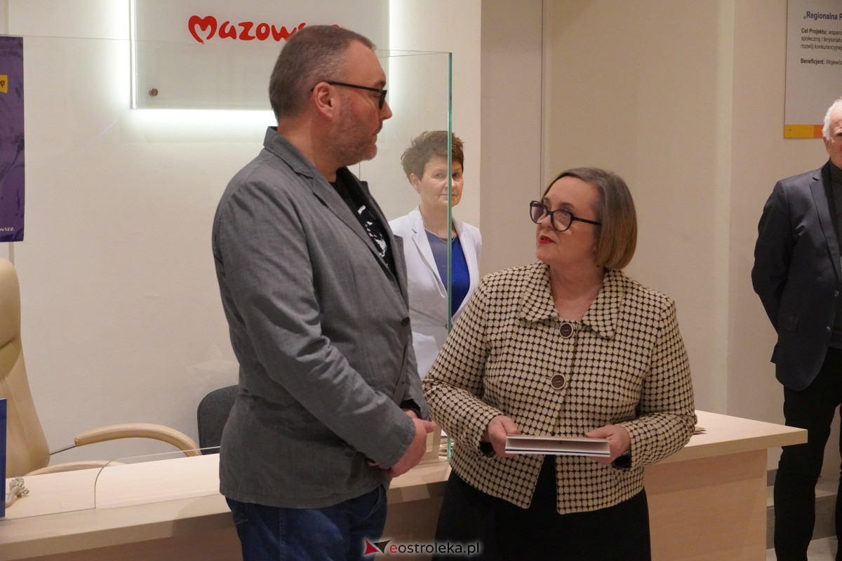 Ostrołęka: Wernisaż wystawy Ukraina przed wiekami w Muzeum Kultury Kurpiowskiej [09.02.2024] - zdjęcie #29 - eOstroleka.pl