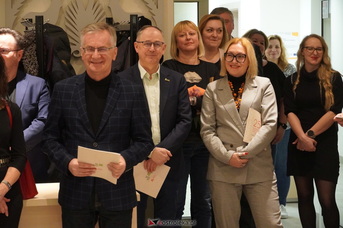 Ostrołęka: Wernisaż wystawy Ukraina przed wiekami w Muzeum Kultury Kurpiowskiej [09.02.2024] - zdjęcie #20 - eOstroleka.pl