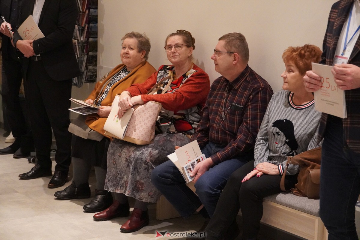 Ostrołęka: Wernisaż wystawy Ukraina przed wiekami w Muzeum Kultury Kurpiowskiej [09.02.2024] - zdjęcie #18 - eOstroleka.pl