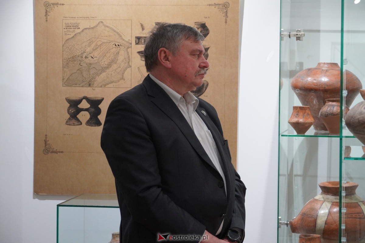 Ostrołęka: Wernisaż wystawy Ukraina przed wiekami w Muzeum Kultury Kurpiowskiej [09.02.2024] - zdjęcie #1 - eOstroleka.pl