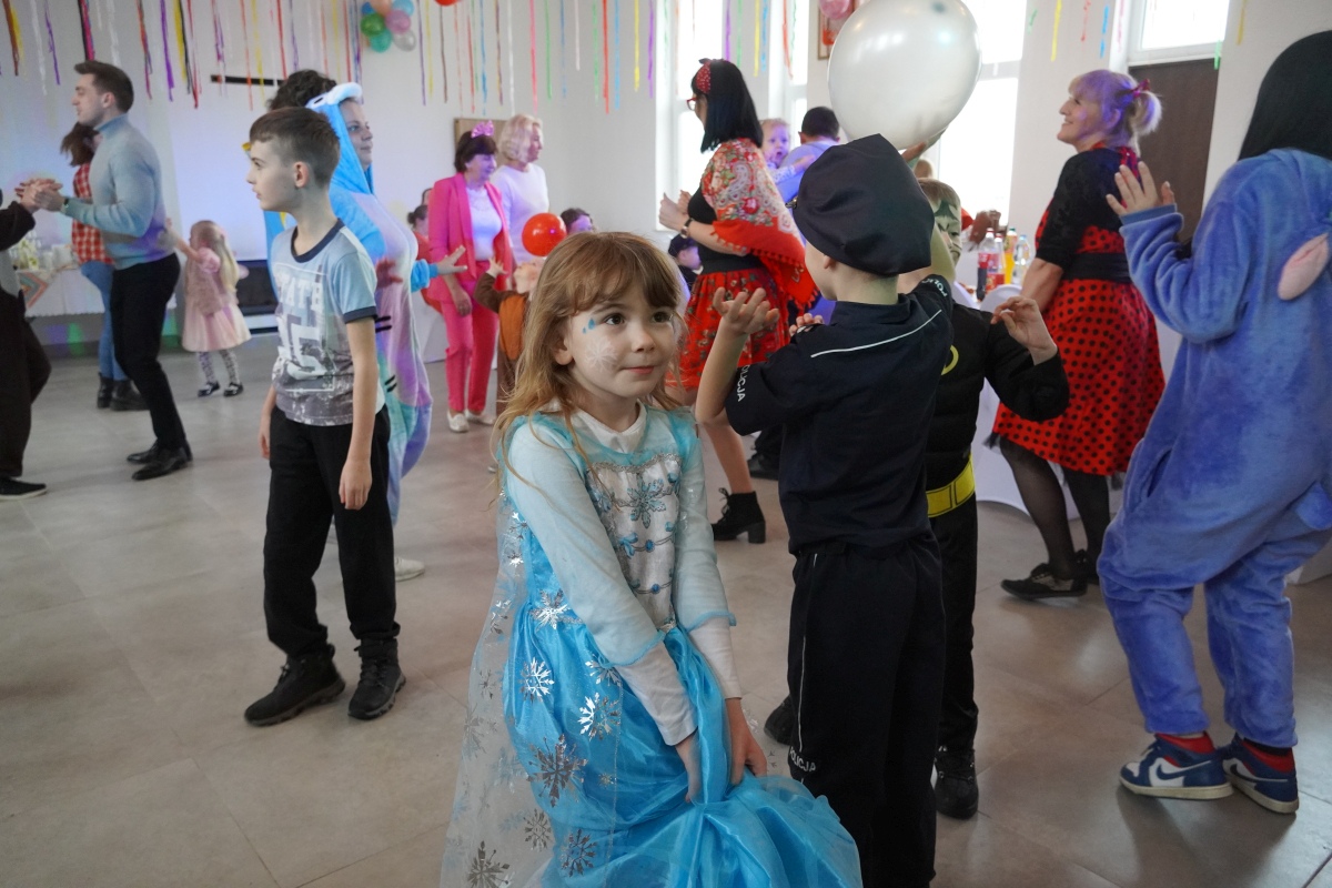 Bal karnawałowy w Jarnutach [10.02.2024] - zdjęcie #69 - eOstroleka.pl