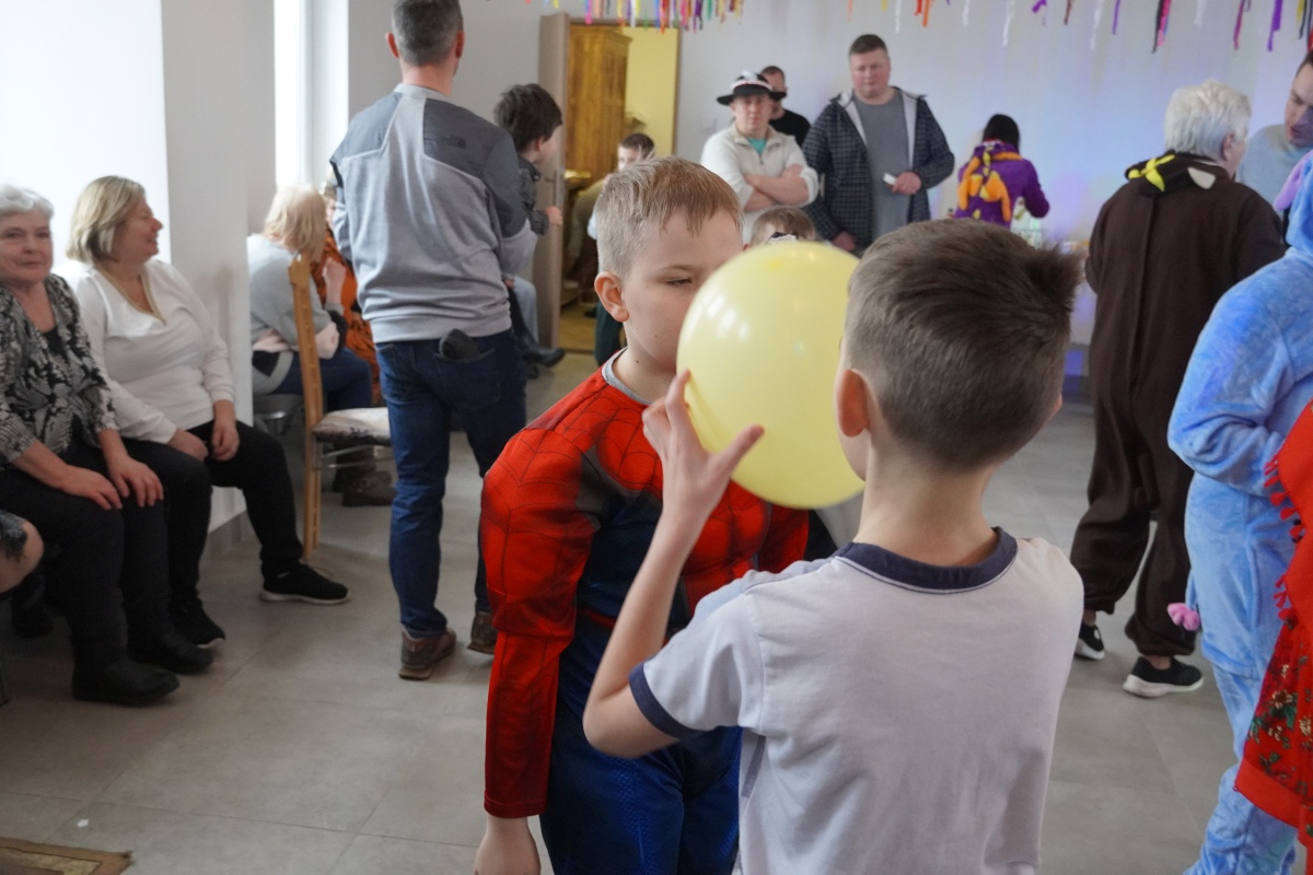 Bal karnawałowy w Jarnutach [10.02.2024] - zdjęcie #65 - eOstroleka.pl