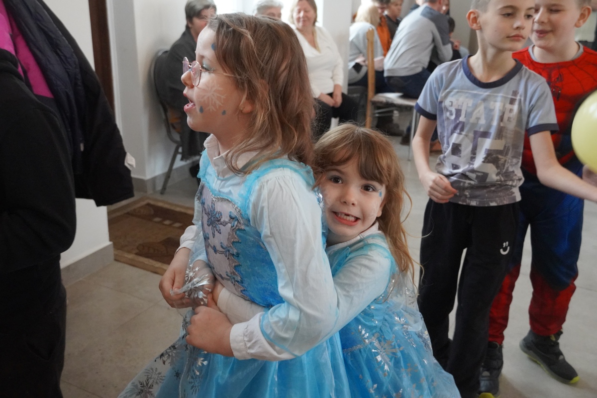 Bal karnawałowy w Jarnutach [10.02.2024] - zdjęcie #64 - eOstroleka.pl