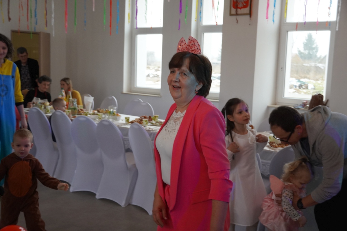 Bal karnawałowy w Jarnutach [10.02.2024] - zdjęcie #62 - eOstroleka.pl