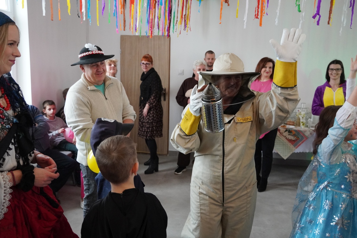 Bal karnawałowy w Jarnutach [10.02.2024] - zdjęcie #34 - eOstroleka.pl